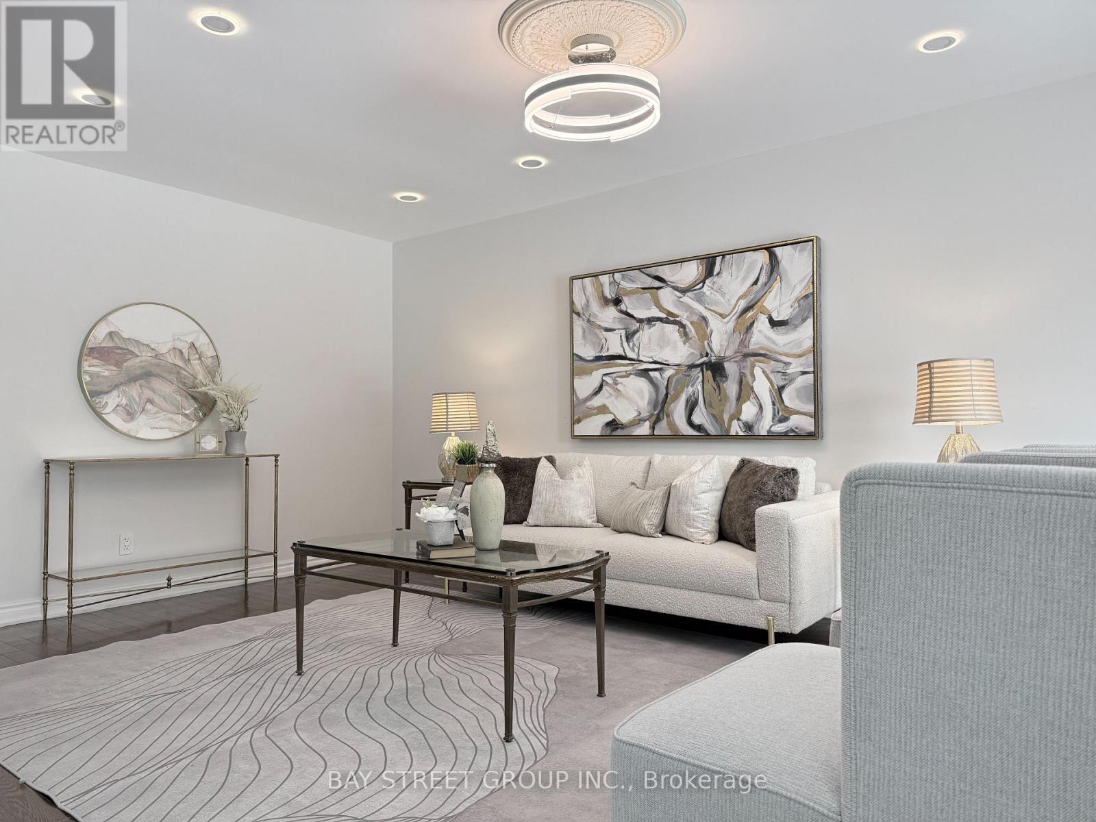 212 Risebrough Circuit, Markham, Ontario  L3R 3H9 - Photo 5 - N12851840