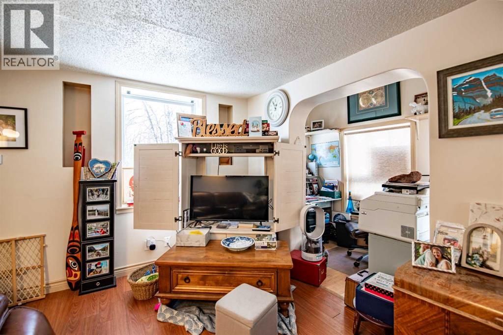 5111 47 Avenue, Sylvan Lake, Alberta  T4S 1G9 - Photo 5 - A2286832