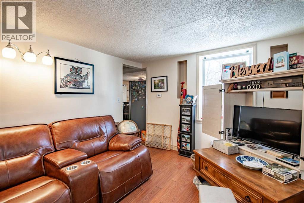 5111 47 Avenue, Sylvan Lake, Alberta  T4S 1G9 - Photo 4 - A2286832