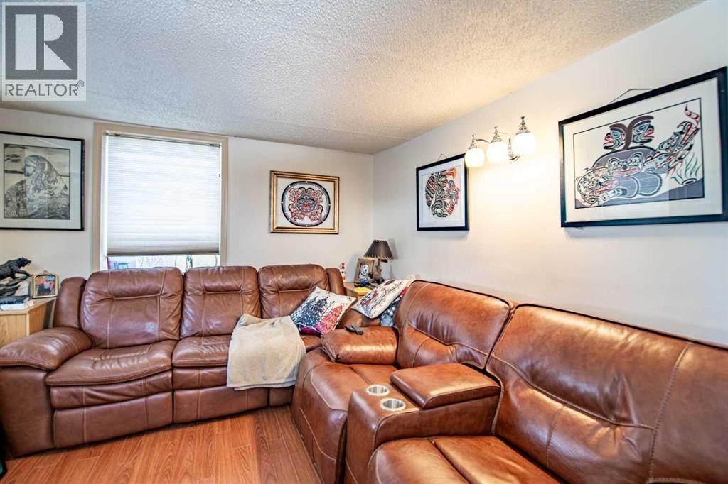 5111 47 Avenue, Sylvan Lake, Alberta  T4S 1G9 - Photo 3 - A2286832