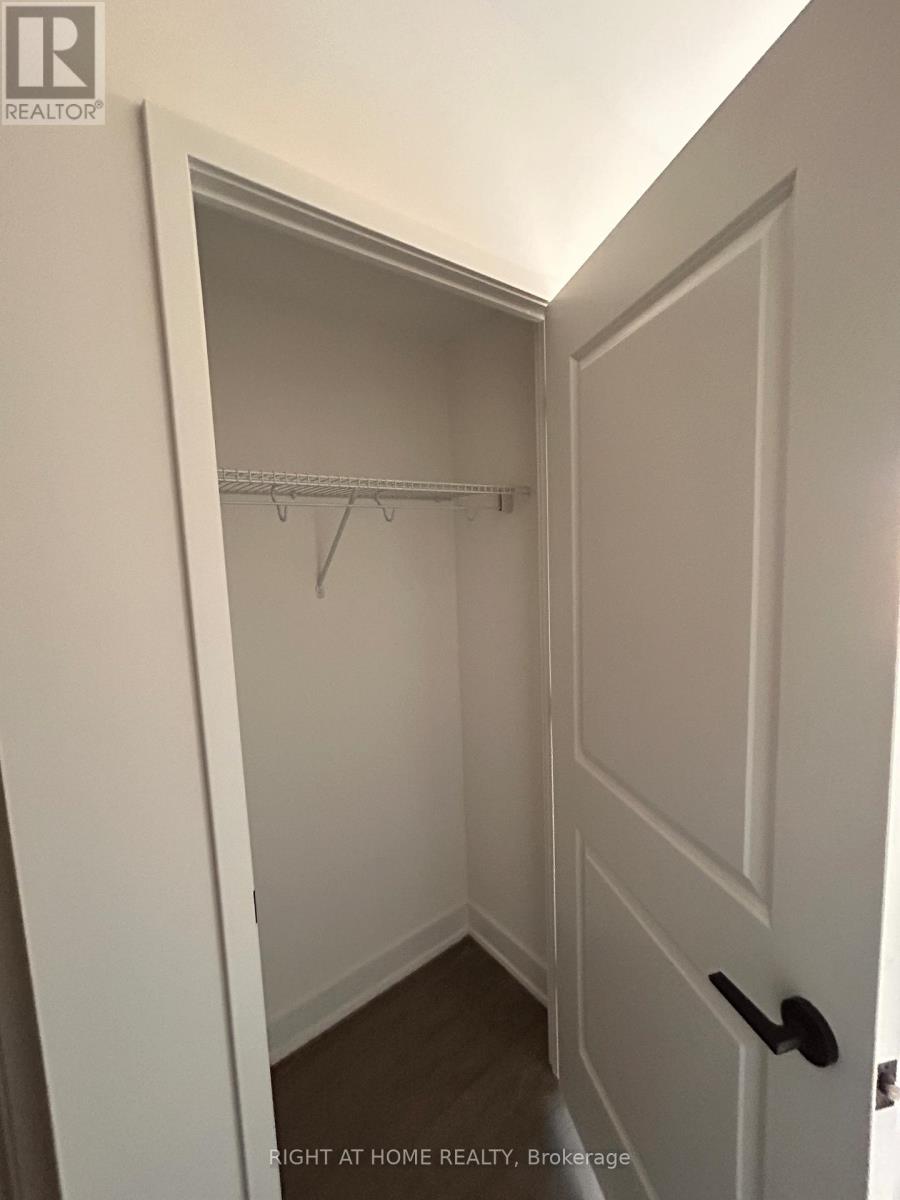 323 - 2343 Khalsa Gate, Oakville, Ontario  L6M 4J2 - Photo 7 - W12851748