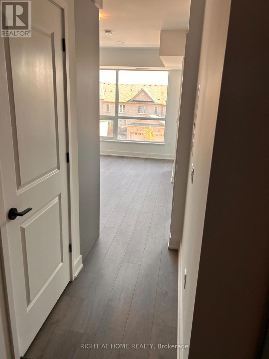 323 - 2343 Khalsa Gate, Oakville, Ontario  L6M 4J2 - Photo 9 - W12851748