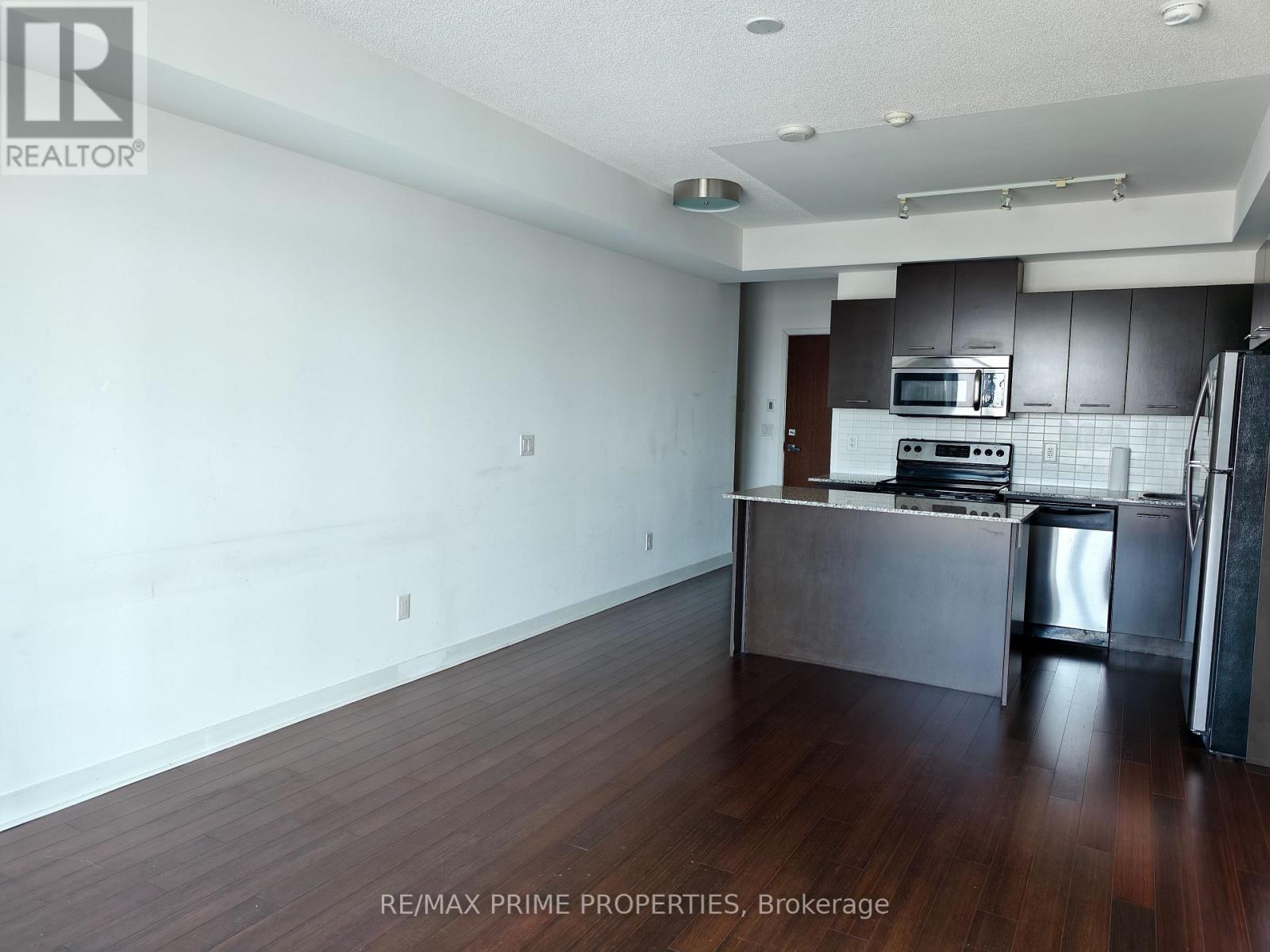 1609 - 360 Square One Drive, Mississauga, Ontario L5B 3G2 - Photo 2 - W12851770
