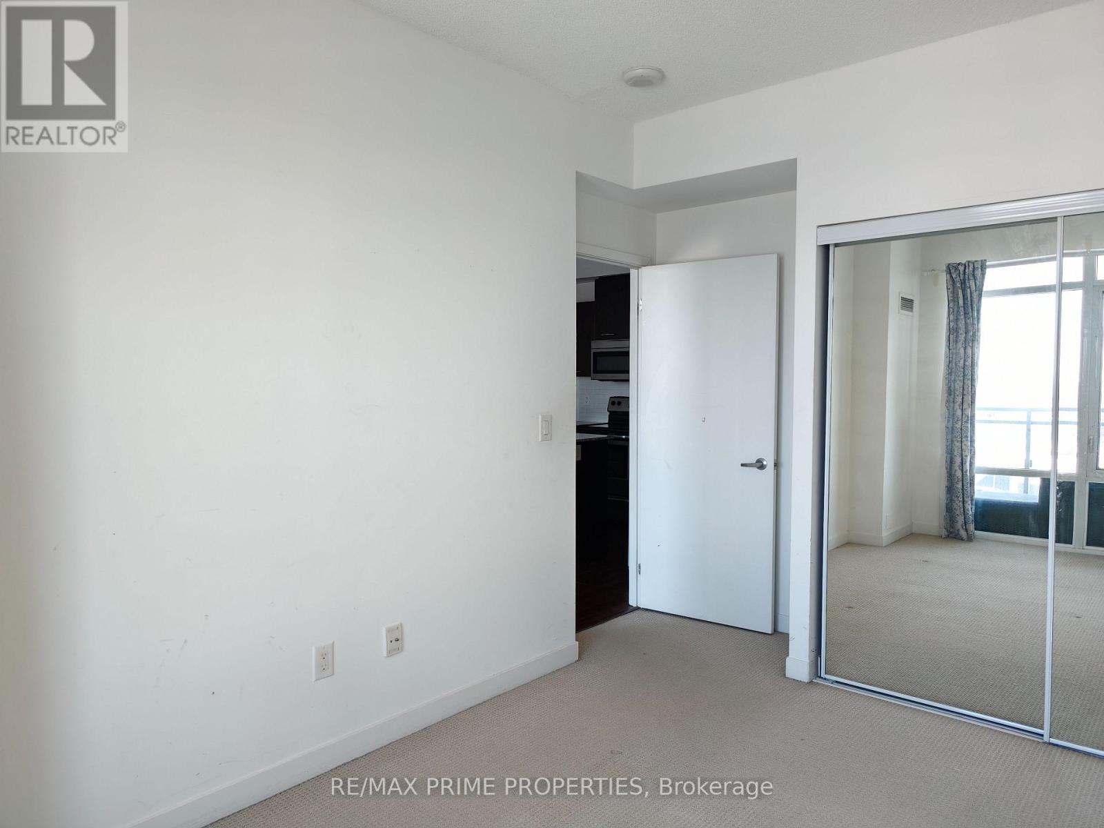 1609 - 360 Square One Drive, Mississauga, Ontario L5B 3G2 - Photo 6 - W12851770