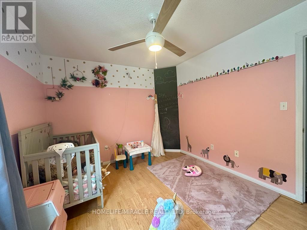 64 Sweetwood Circle W, Brampton, Ontario  L7A 2X7 - Photo 17 - W12851790