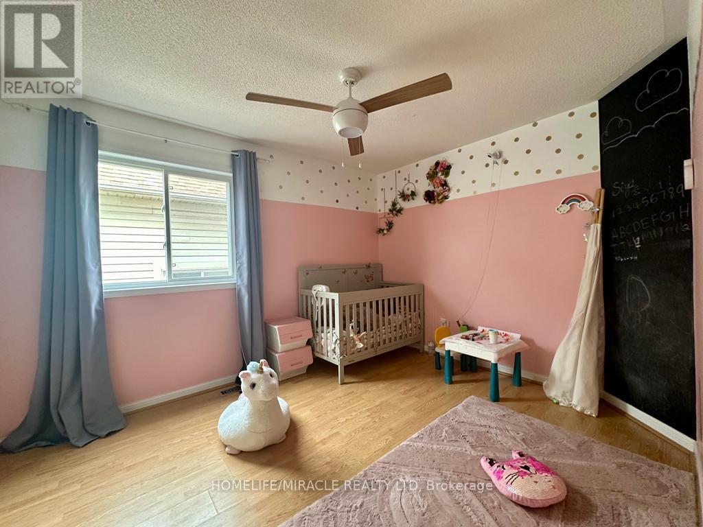 64 Sweetwood Circle W, Brampton, Ontario  L7A 2X7 - Photo 20 - W12851790