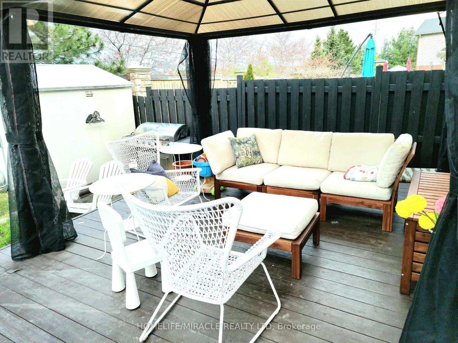 64 Sweetwood Circle W, Brampton, Ontario  L7A 2X7 - Photo 22 - W12851790