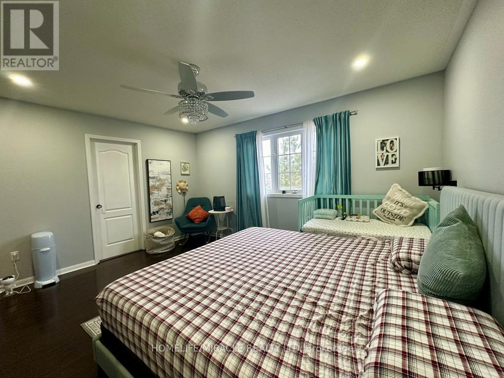 64 Sweetwood Circle W, Brampton, Ontario  L7A 2X7 - Photo 27 - W12851790