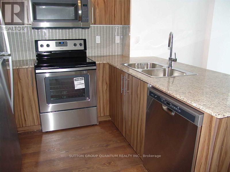 1506 - 55 Speers Road, Oakville, Ontario  L6K 3R6 - Photo 10 - W12851796