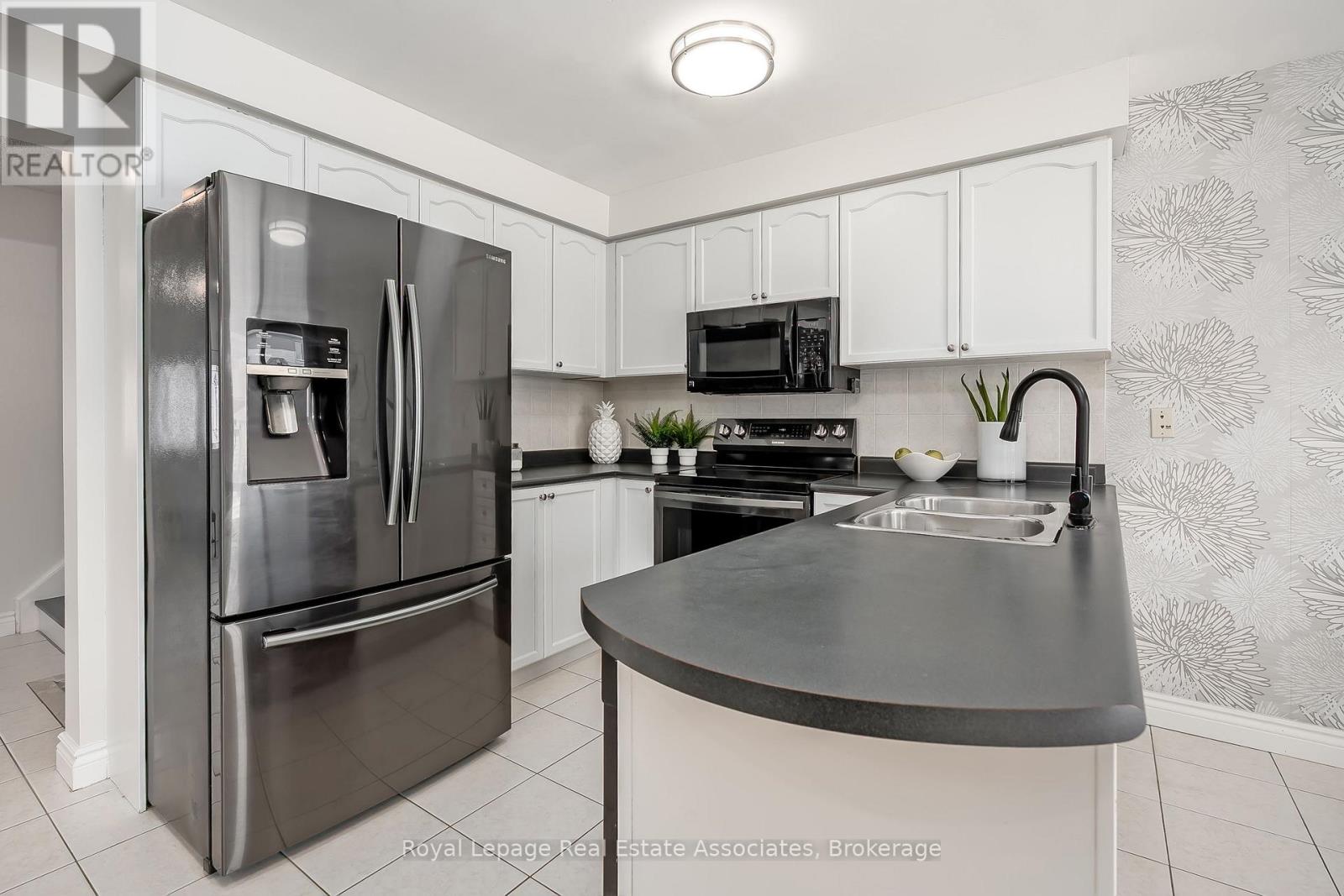 1130 Zimmerman Crescent, Milton, Ontario  L9T 5T2 - Photo 13 - W12851816