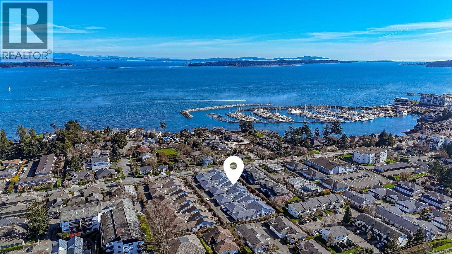 5 10084 Third St, Sidney, British Columbia