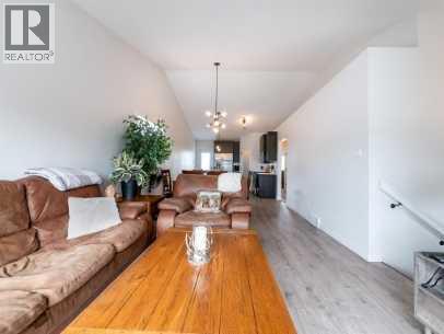 1, 898 Greywolf Run N, Lethbridge, Alberta  T1H 7G7 - Photo 2 - A2291169