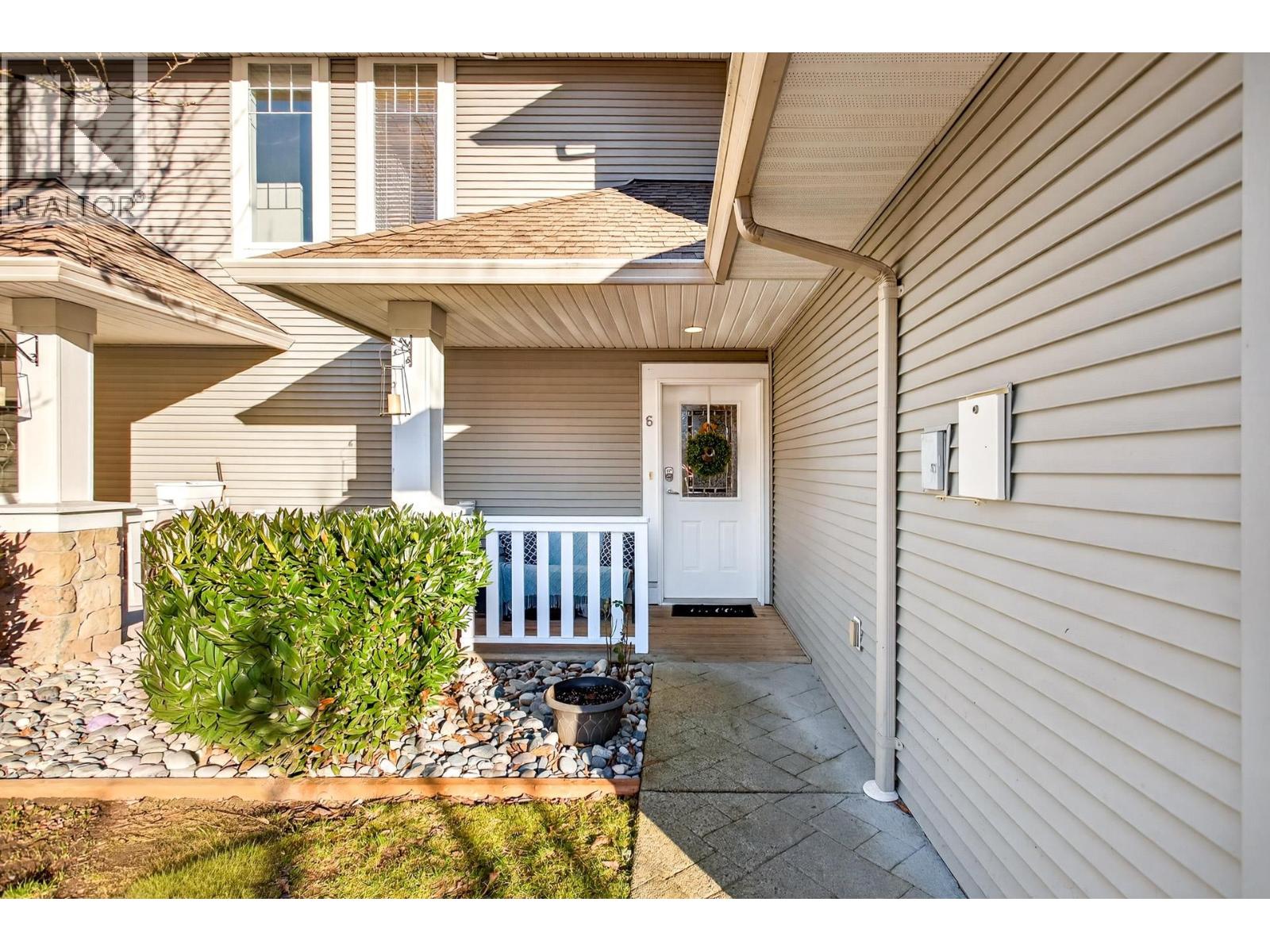 6 19148 124 Avenue, Pitt Meadows, British Columbia  V3Y 2V2 - Photo 3 - R3096171