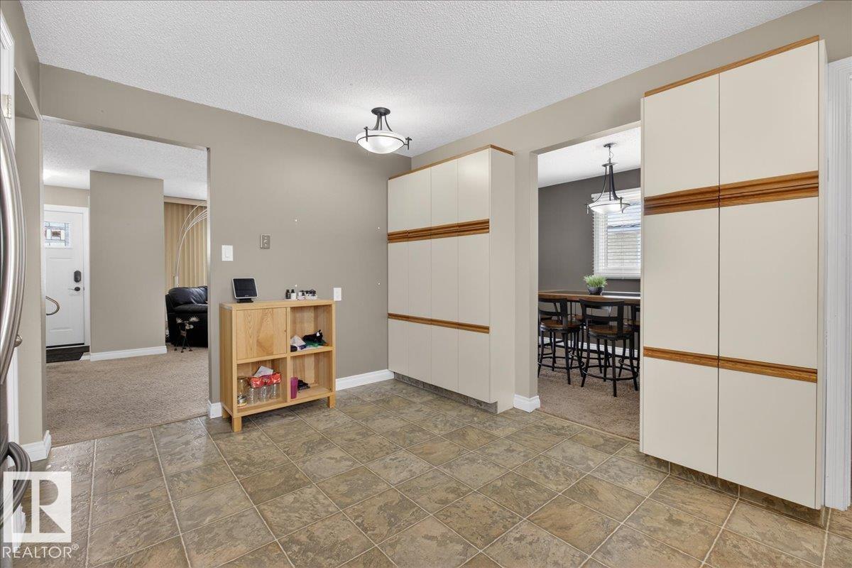 8804 38 Av Nw, Edmonton, Alberta  T6K 0E6 - Photo 14 - E4476128