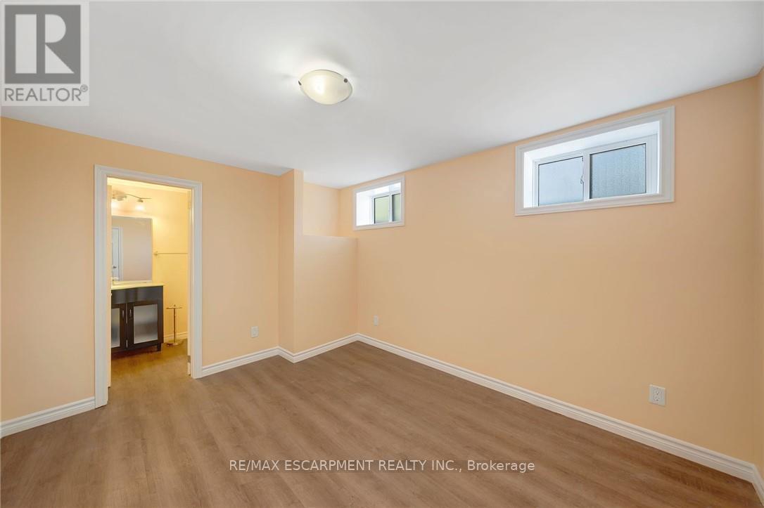 167 Miles Road, Hamilton, Ontario  L8W 1E2 - Photo 26 - X12851820