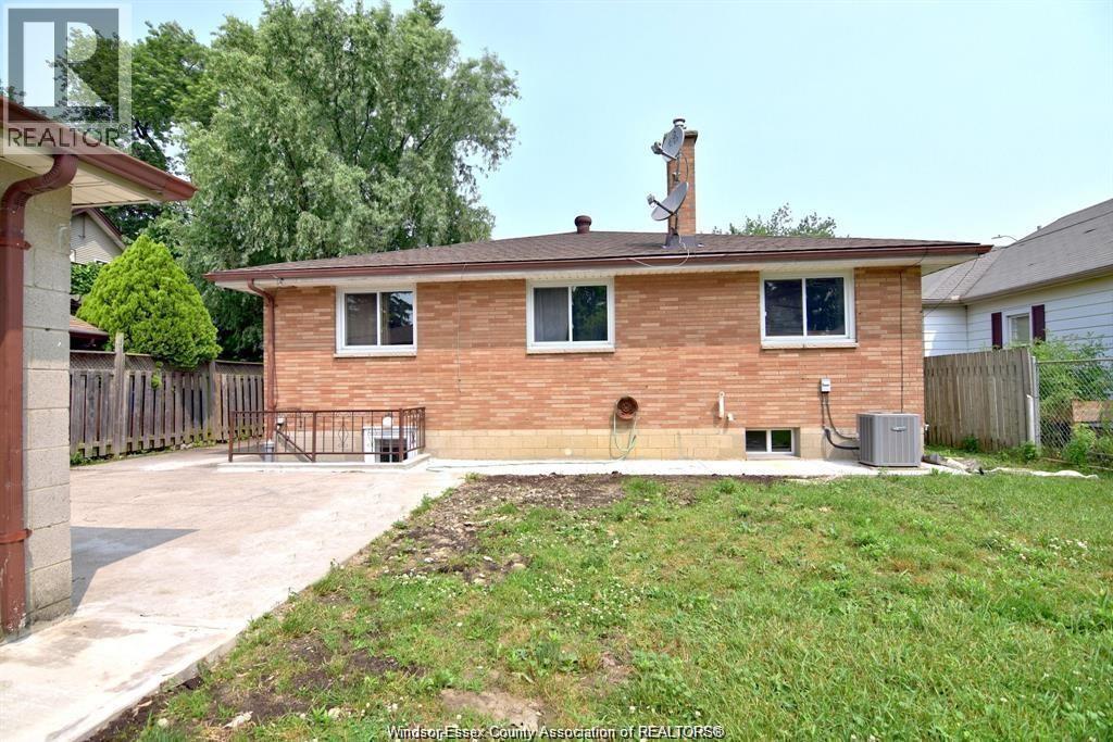 4769 Seminole Unit# Lower, Windsor, Ontario  N8Y 2A2 - Photo 12 - 26004660