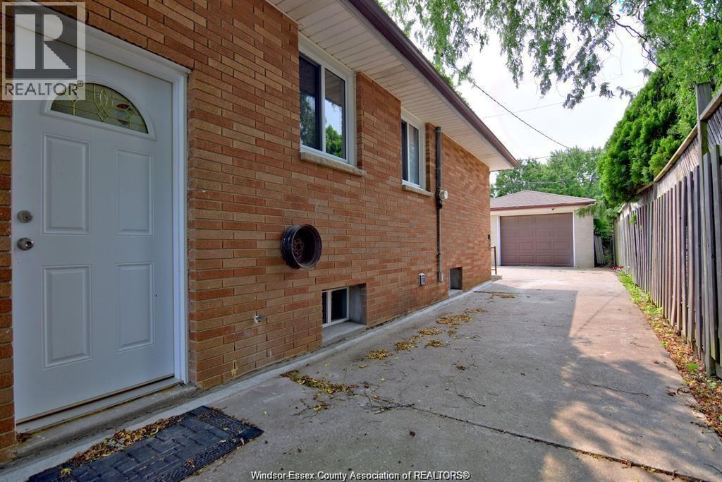 4769 Seminole Unit# Lower, Windsor, Ontario  N8Y 2A2 - Photo 13 - 26004660