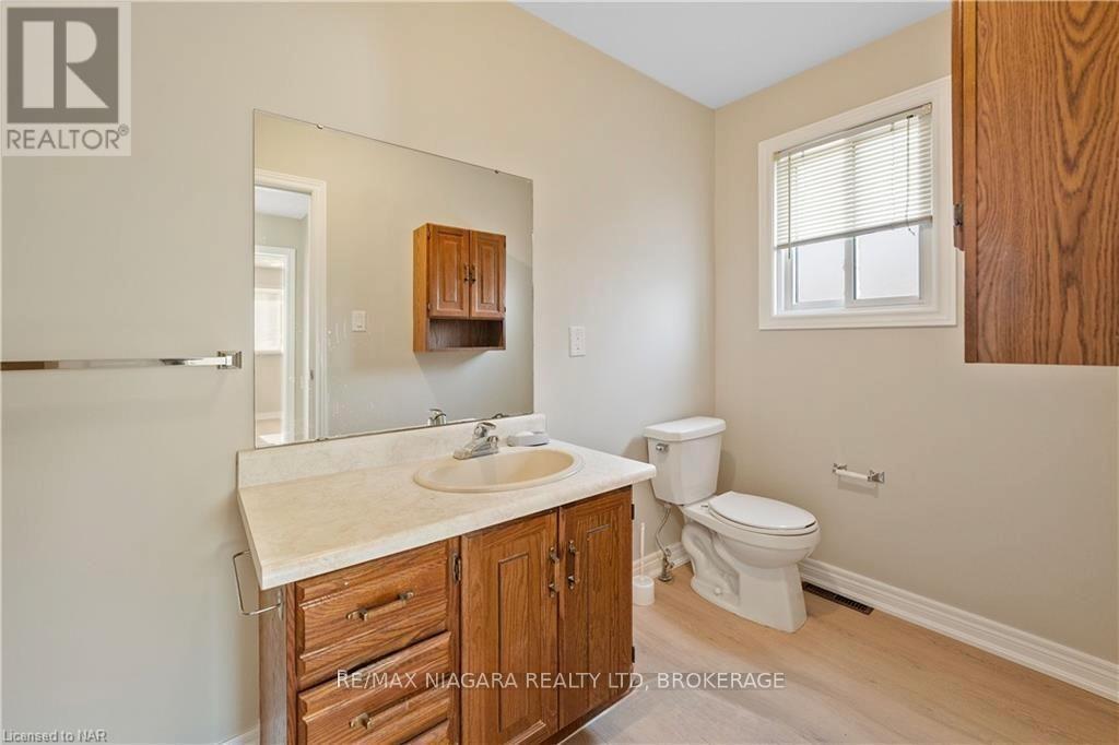 1 - 6344 Drummond Road, Niagara Falls, Ontario  L2G 4M9 - Photo 15 - X12851896