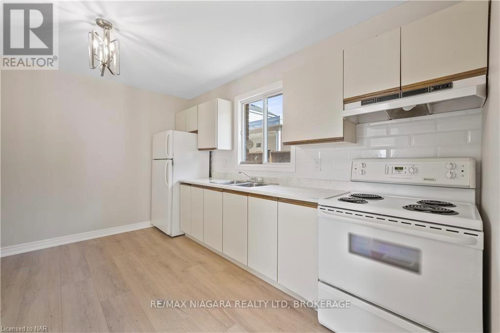 1 - 6344 Drummond Road, Niagara Falls, Ontario  L2G 4M9 - Photo 5 - X12851896