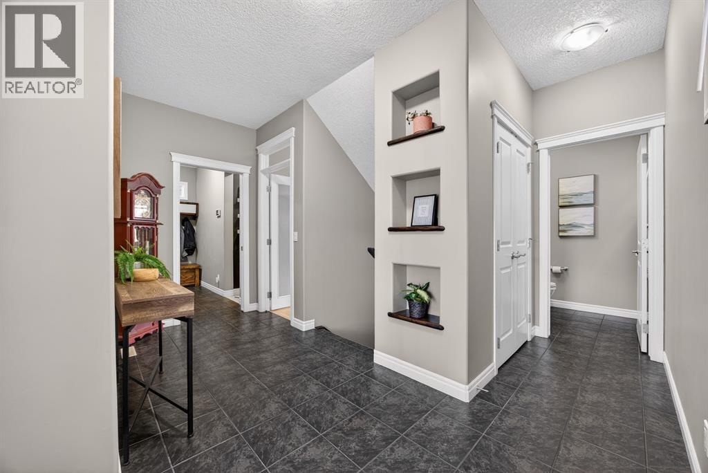 232 Mahogany Terrace Se, Calgary, Alberta  T3M 0T4 - Photo 4 - A2288958