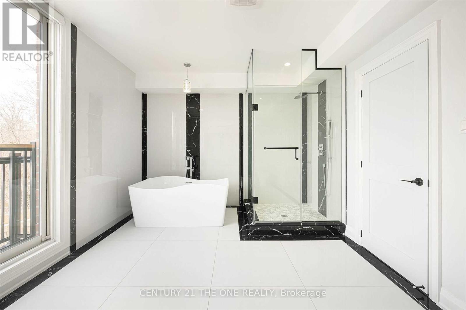 230 Mcrae Drive, Toronto, Ontario  M4G 1T5 - Photo 10 - C12851978