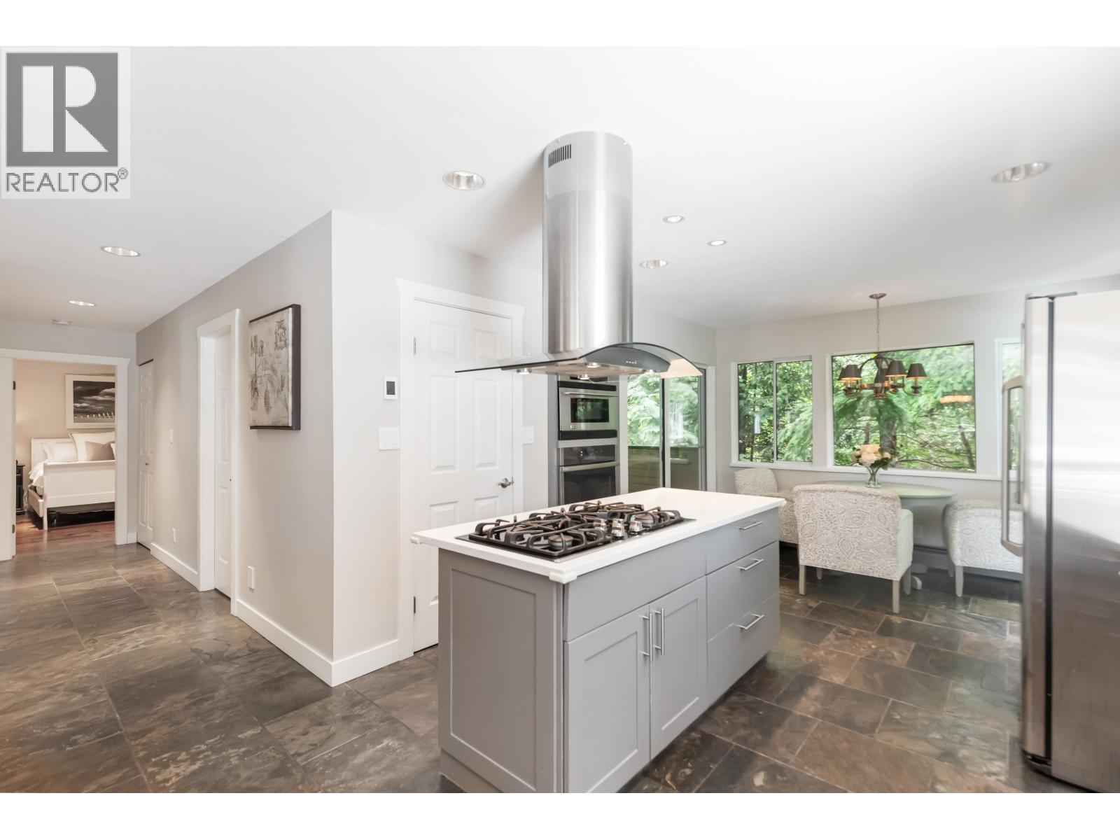 27740 Sayers Crescent, Maple Ridge, British Columbia  V2W 1N4 - Photo 11 - R3048461