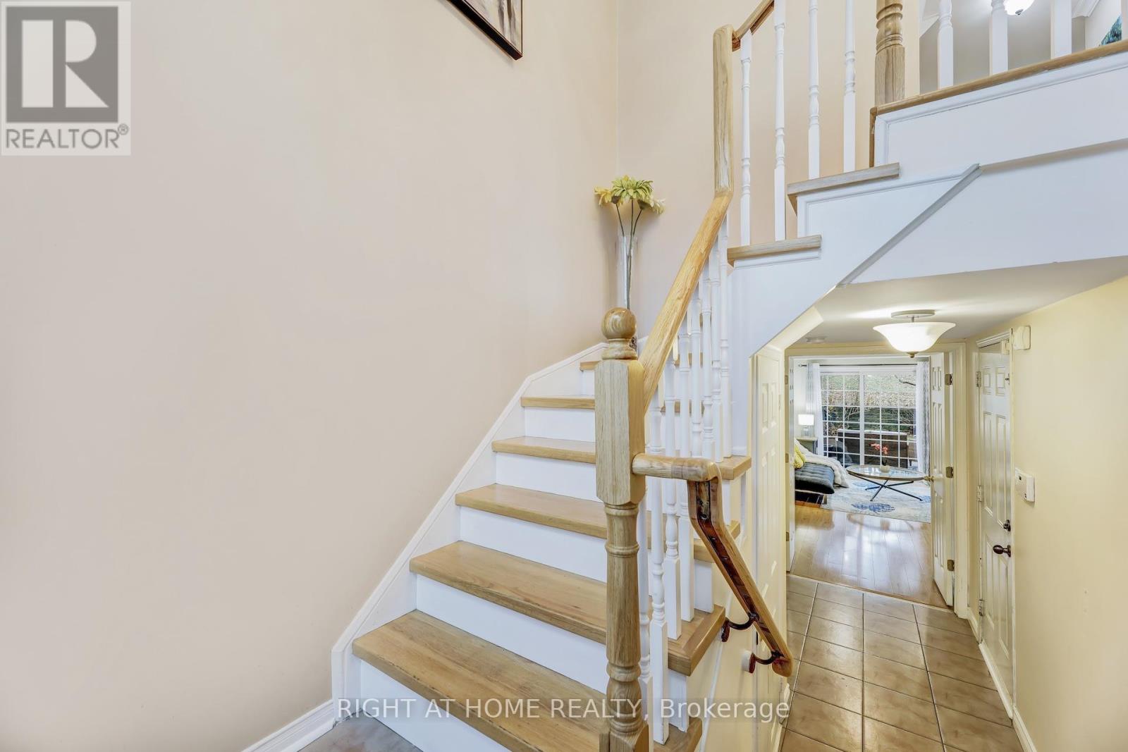 40 - 130 Mosaics Avenue, Aurora, Ontario  L4G 7L5 - Photo 14 - N12851914