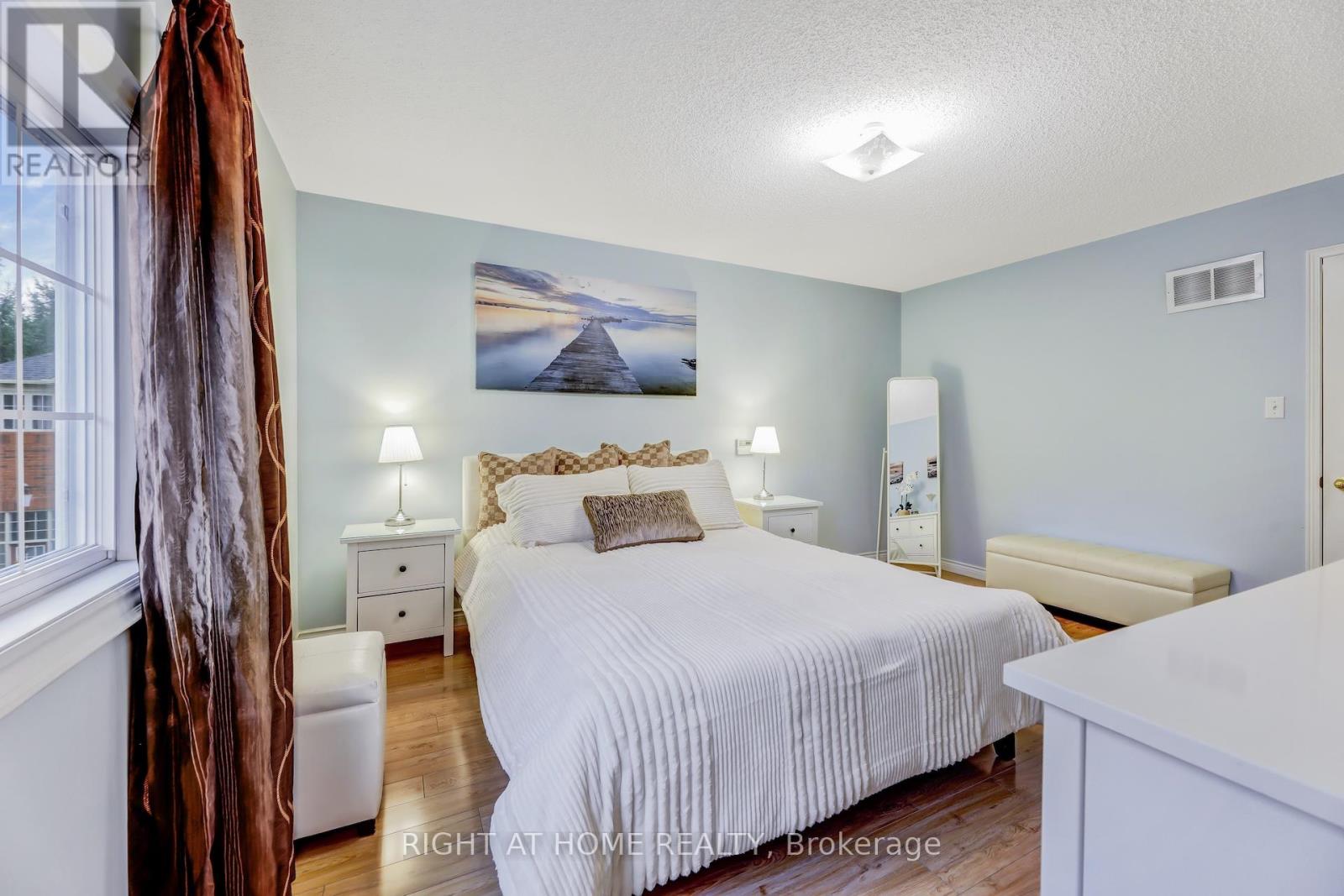 40 - 130 Mosaics Avenue, Aurora, Ontario  L4G 7L5 - Photo 19 - N12851914