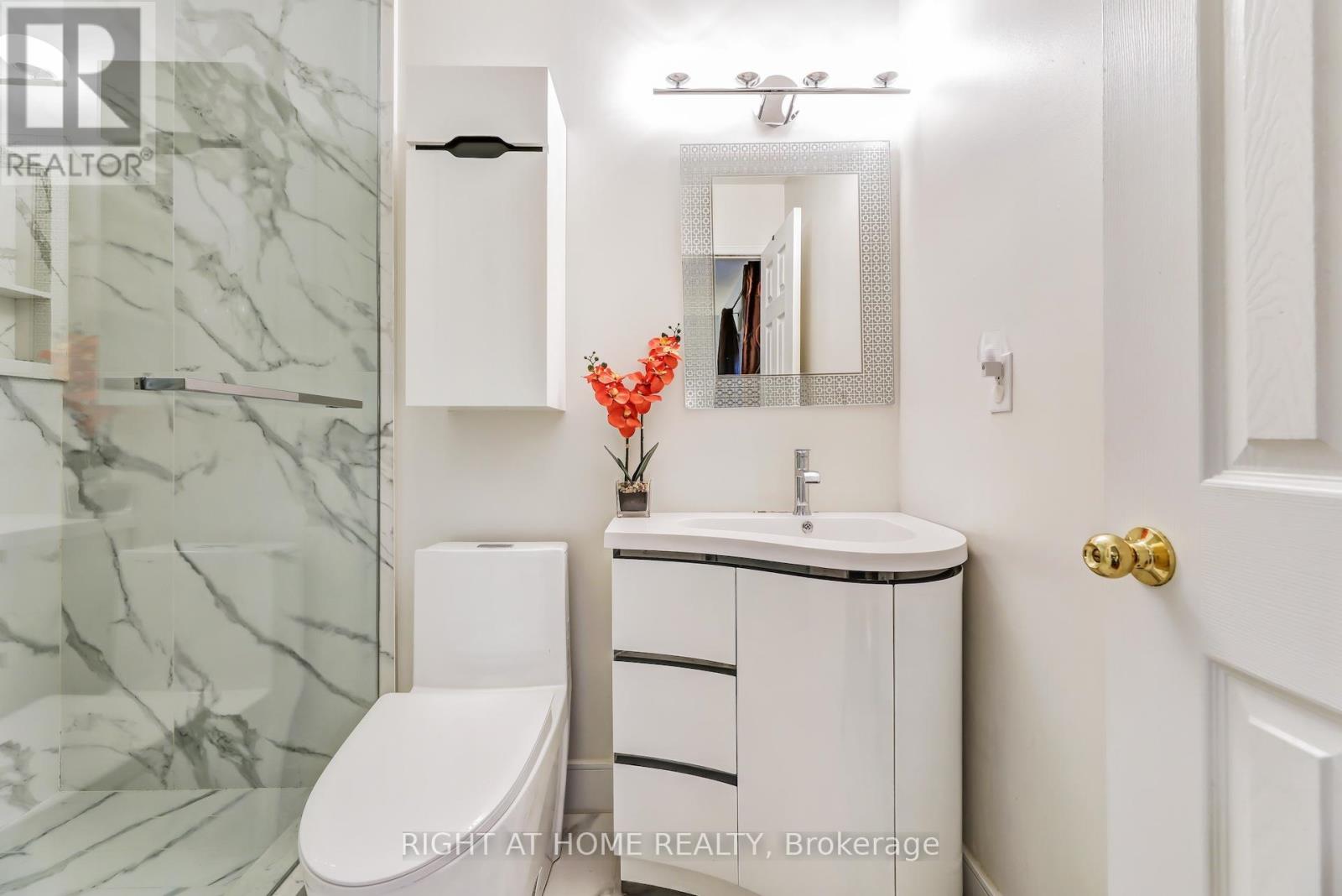 40 - 130 Mosaics Avenue, Aurora, Ontario  L4G 7L5 - Photo 20 - N12851914