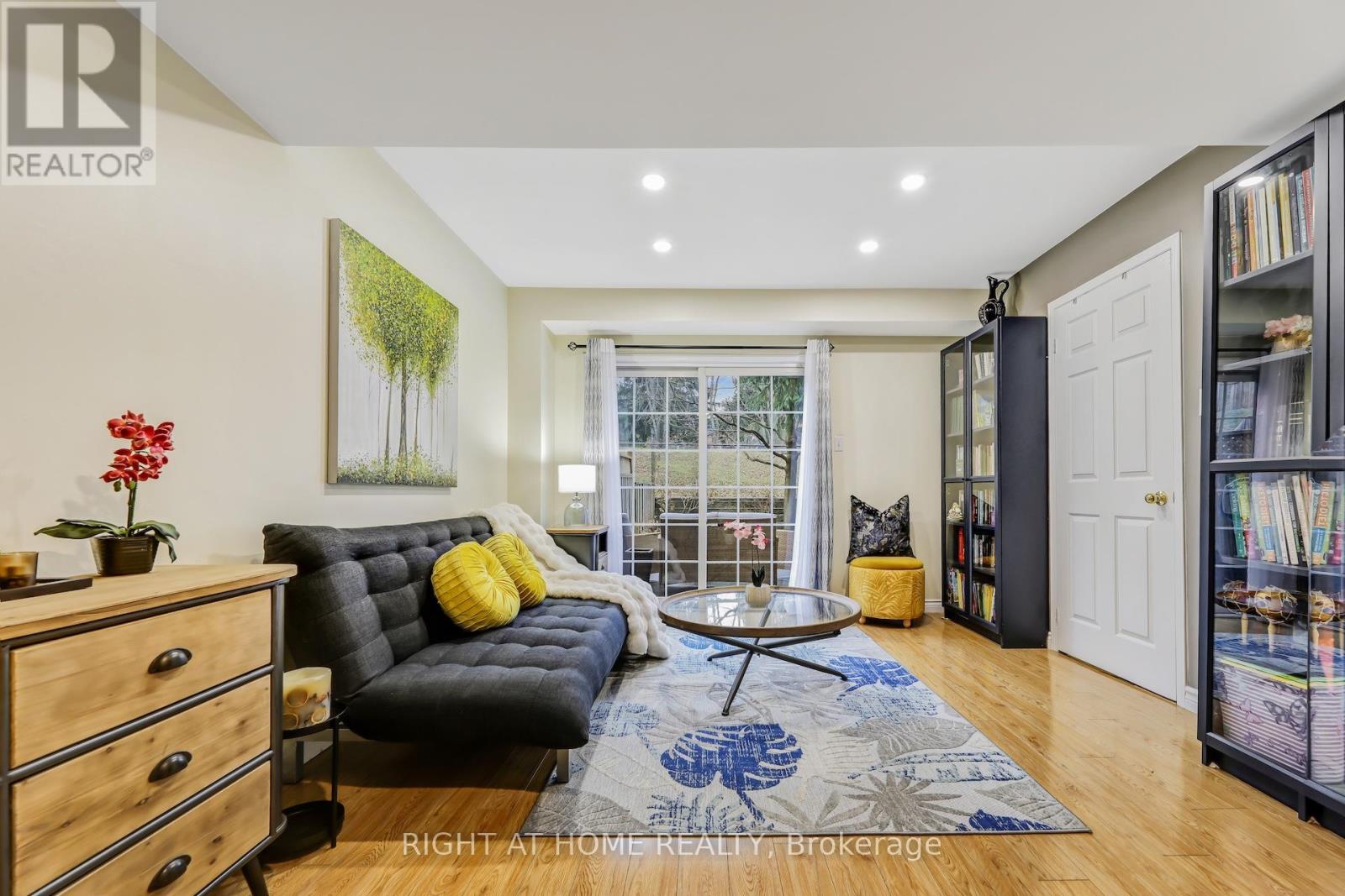 40 - 130 Mosaics Avenue, Aurora, Ontario  L4G 7L5 - Photo 30 - N12851914