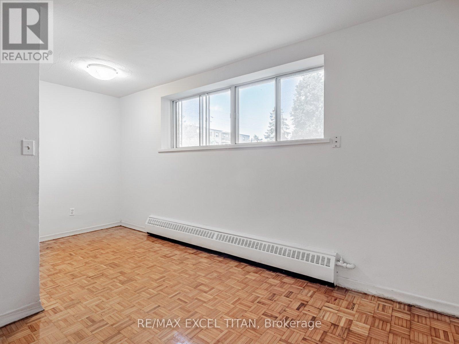 303 - 165 Colborne Avenue, Richmond Hill (Harding), Ontario  L4C 2K2 - Photo 11 - N12851988