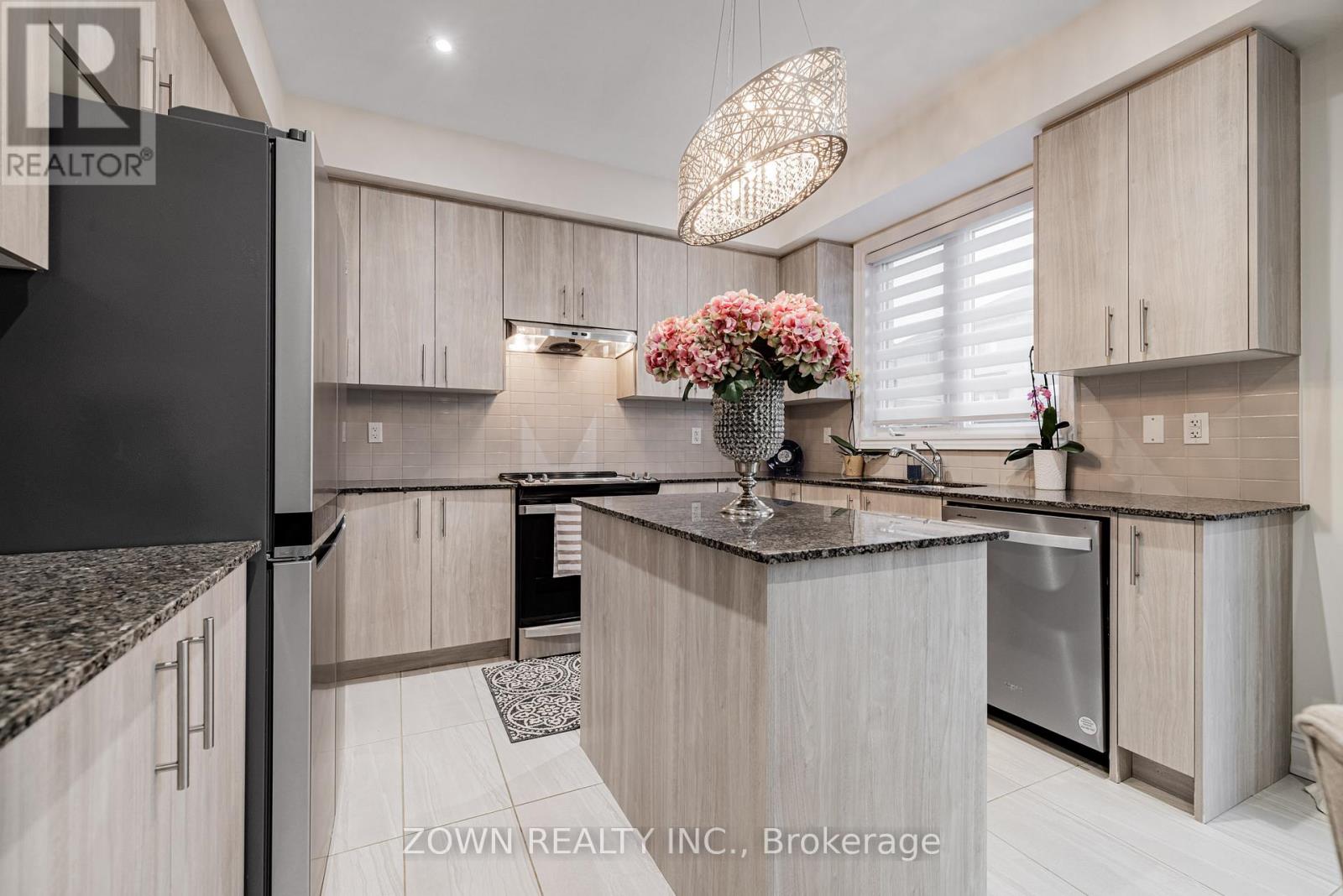 1352 Blackmore Street, Innisfil, Ontario  L9S 0P2 - Photo 17 - N12851990