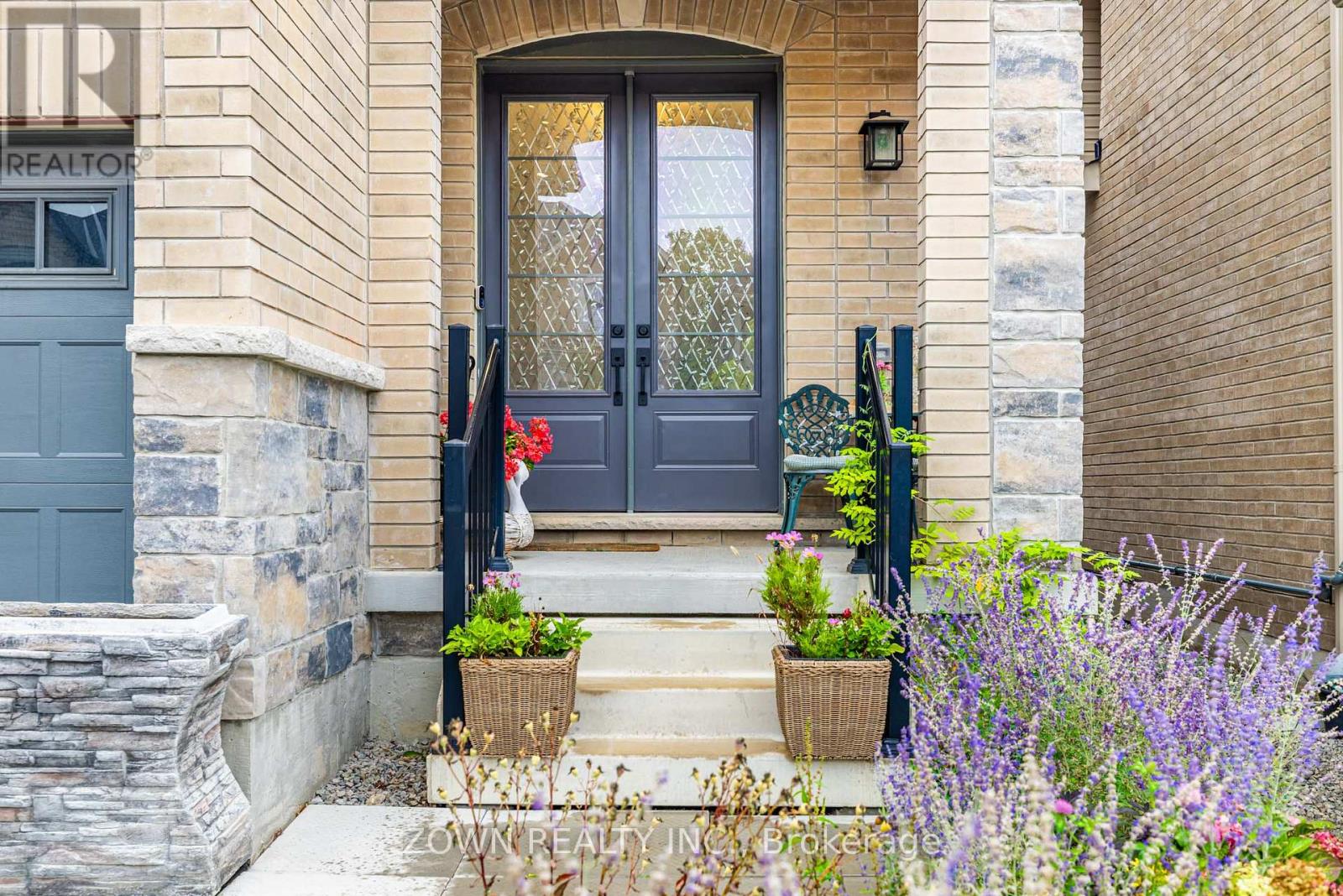 1352 Blackmore Street, Innisfil, Ontario  L9S 0P2 - Photo 3 - N12851990