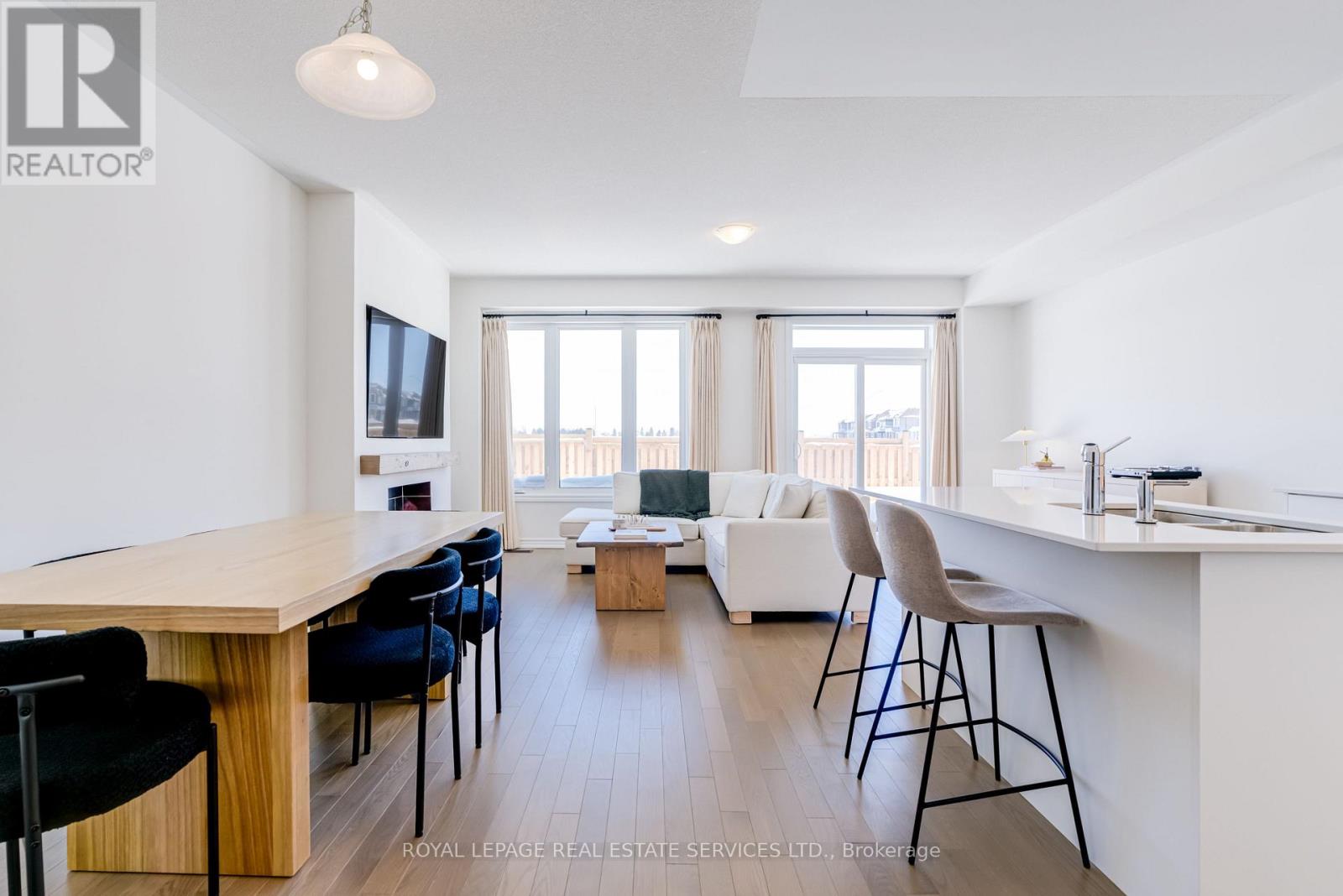 149 Greer Street, Barrie, Ontario  L9J 0R7 - Photo 1 - S12851854