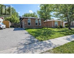 45 AUSTEN LANE, Barrie, Ontario