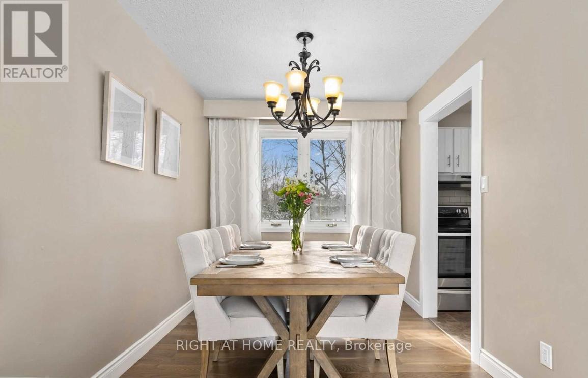 15 Colleen Avenue, Barrie, Ontario  L4M 2M9 - Photo 1 - S12851902