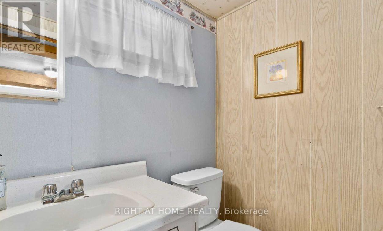 15 Colleen Avenue, Barrie, Ontario  L4M 2M9 - Photo 10 - S12851902