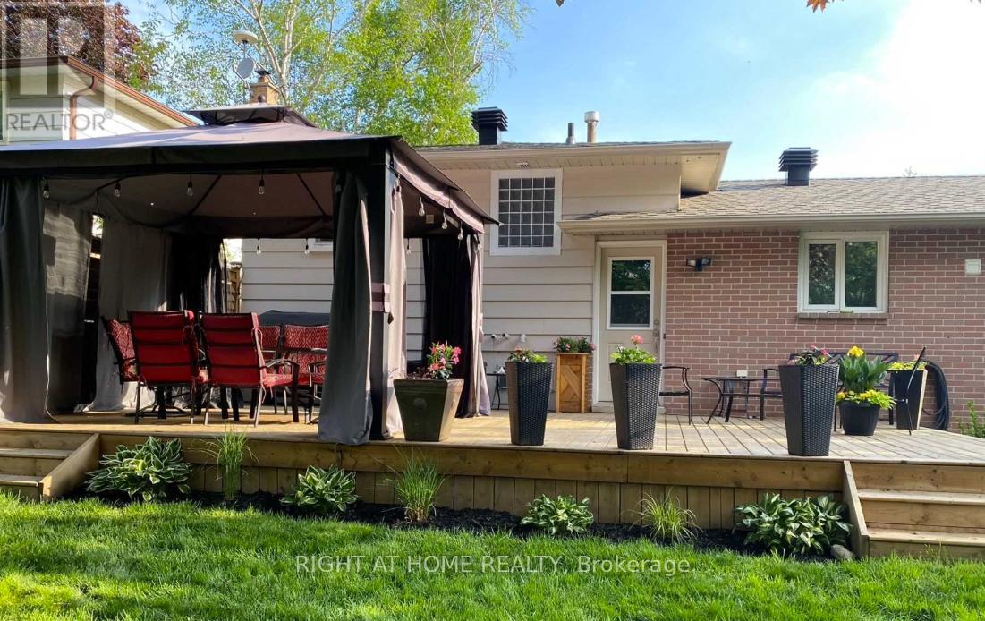 15 Colleen Avenue, Barrie, Ontario  L4M 2M9 - Photo 8 - S12851902