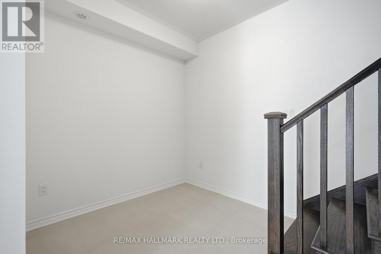 61 Pearen Lane, Barrie, Ontario  L9J 0Z6 - Photo 11 - S12851966