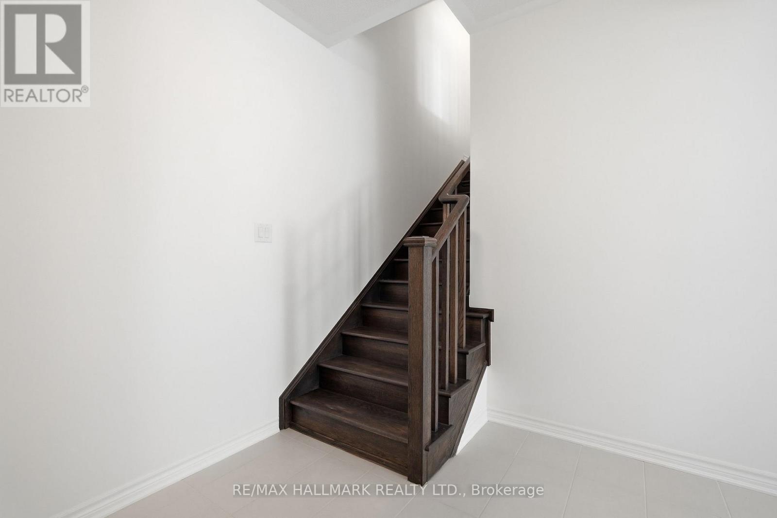 61 Pearen Lane, Barrie, Ontario  L9J 0Z6 - Photo 12 - S12851966