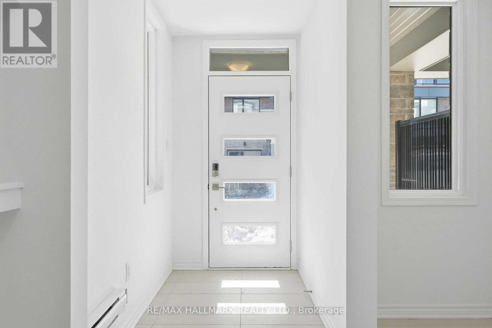 61 Pearen Lane, Barrie, Ontario  L9J 0Z6 - Photo 7 - S12851966