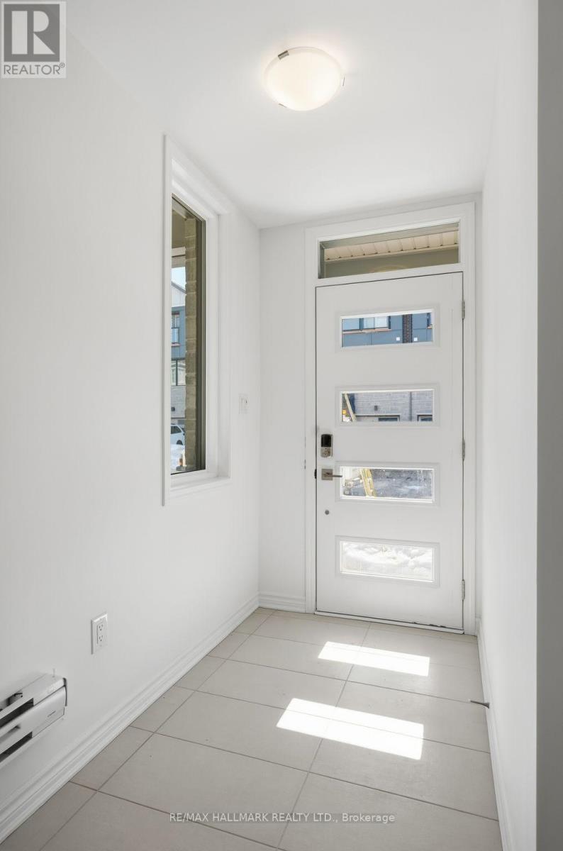 61 Pearen Lane, Barrie, Ontario  L9J 0Z6 - Photo 8 - S12851966