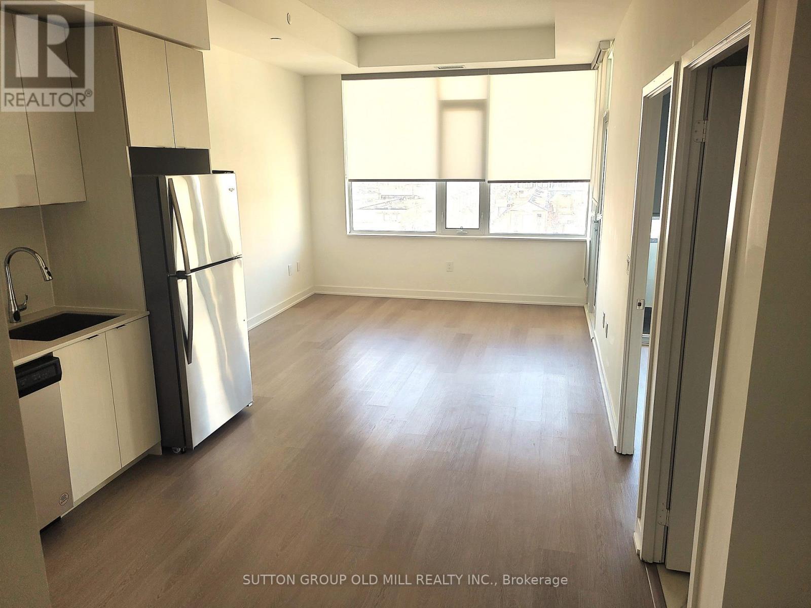 806 - 859 The Queensway, Toronto, Ontario  M8Z 1N8 - Photo 3 - W12851892