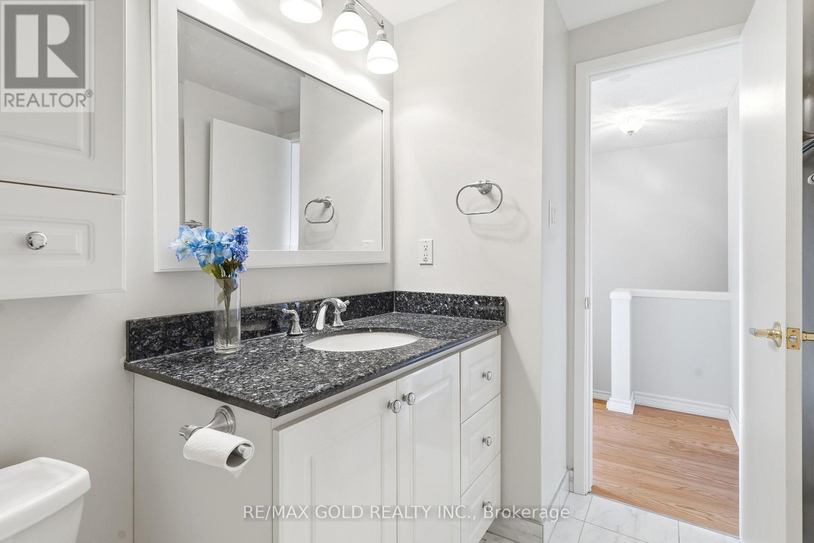 4334 Lee Drive, Mississauga, Ontario  L4W 4A8 - Photo 18 - W12851898