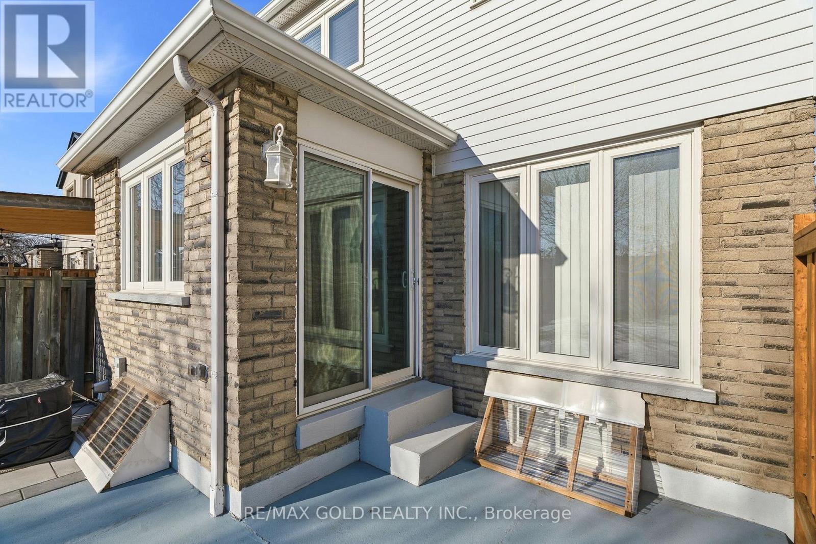 4334 Lee Drive, Mississauga, Ontario  L4W 4A8 - Photo 19 - W12851898