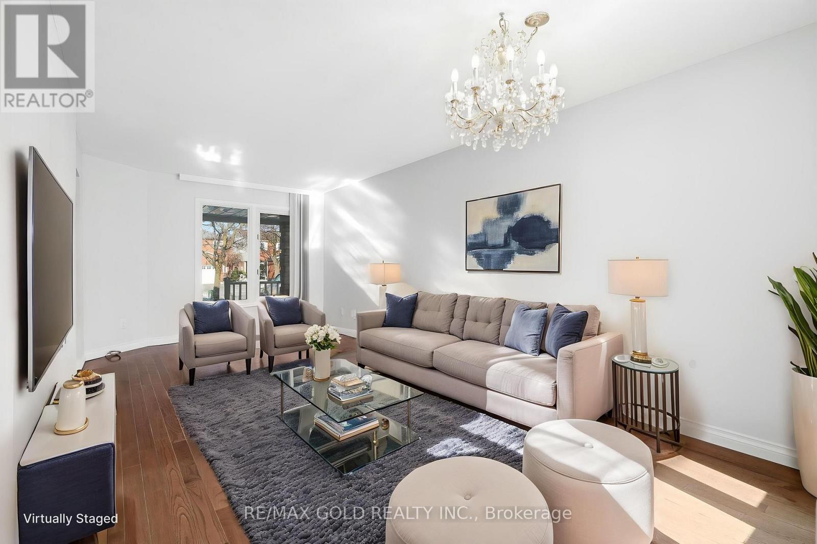 4334 Lee Drive, Mississauga, Ontario  L4W 4A8 - Photo 5 - W12851898