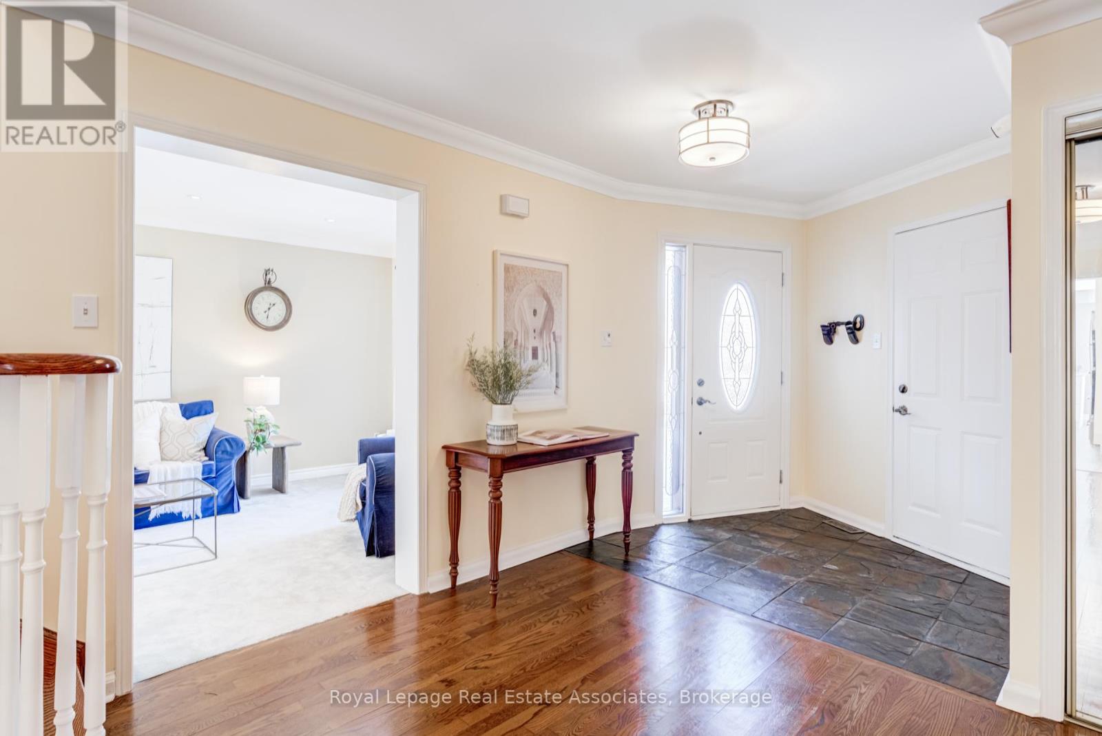 3154 Barwell Road, Mississauga, Ontario  L5L 3Z6 - Photo 4 - W12851954