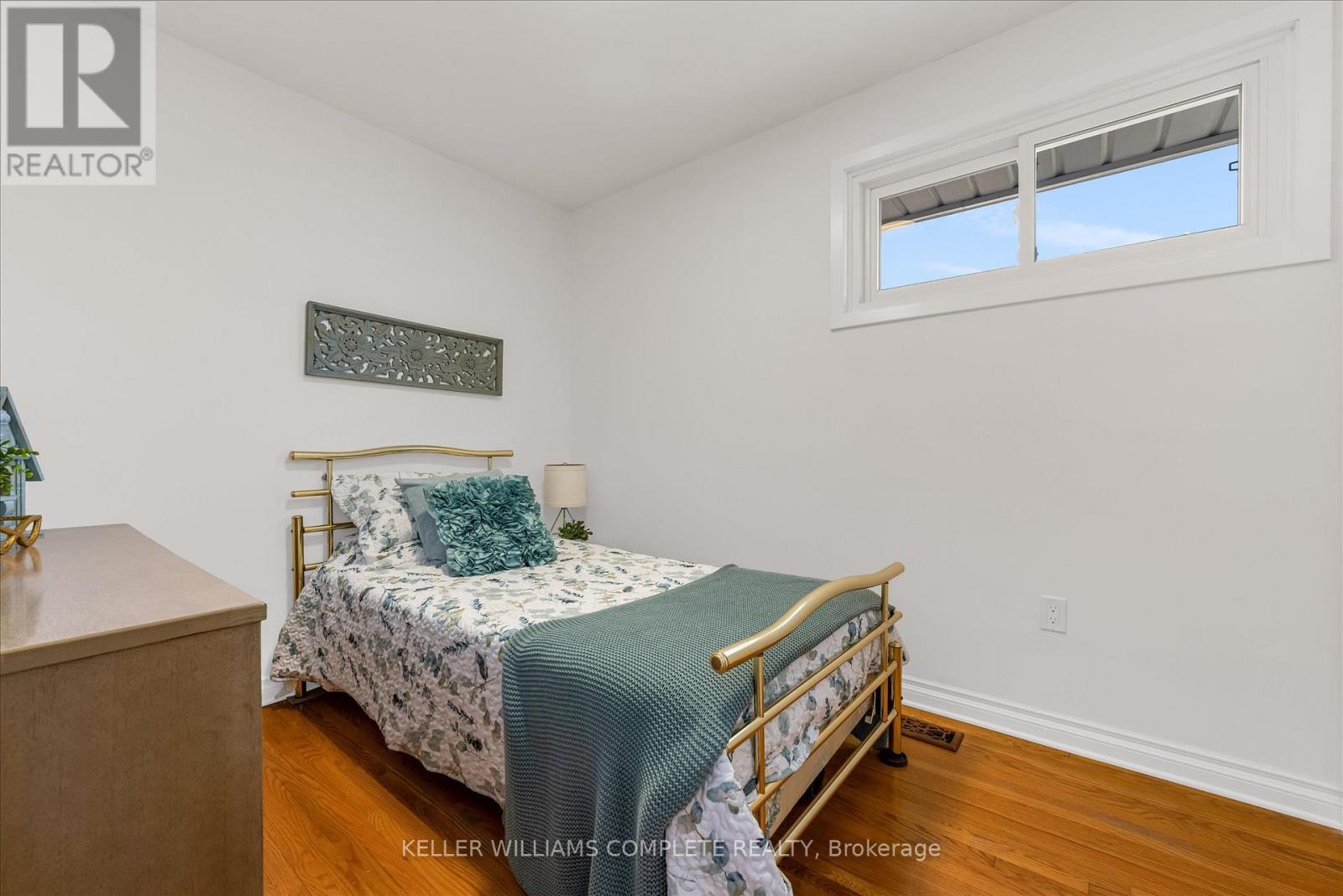 411 Bryant Crescent, Burlington, Ontario  L7L 3Z4 - Photo 19 - W12851962