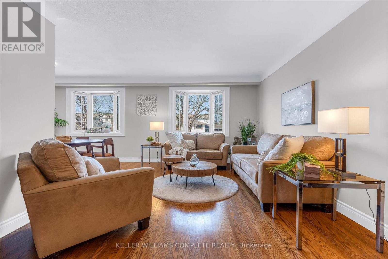 411 Bryant Crescent, Burlington, Ontario  L7L 3Z4 - Photo 7 - W12851962