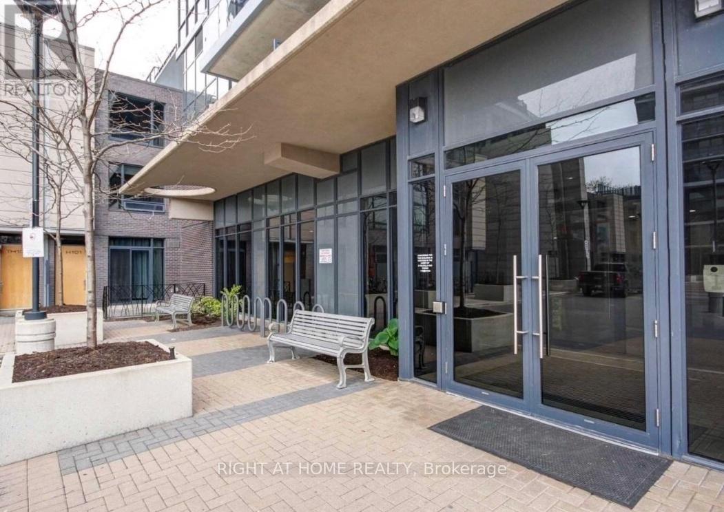 601 - 1 Valhalla Inn Road, Toronto, Ontario  M9B 1S9 - Photo 3 - W12851982